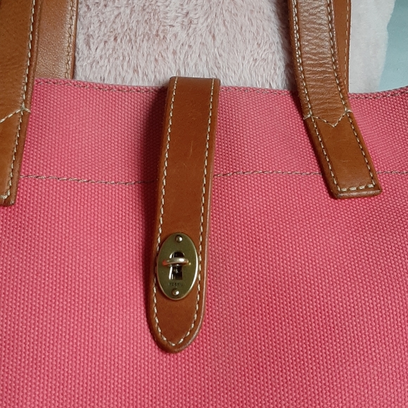 Fossil hot pink tote - Picture 2 of 7